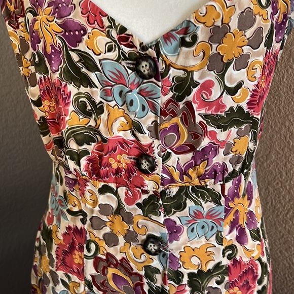 *VINTAGE - Banana Republic- Size 4 - Floral Dress with front buttons - Picture 2 of 8